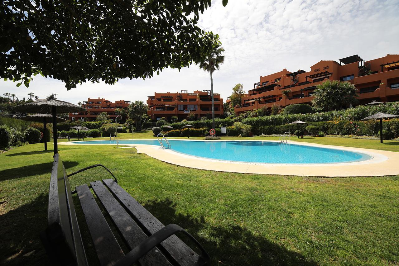 Appartement Jardines De Nueva Galera Cozy Penthouse à Estepona Extérieur photo